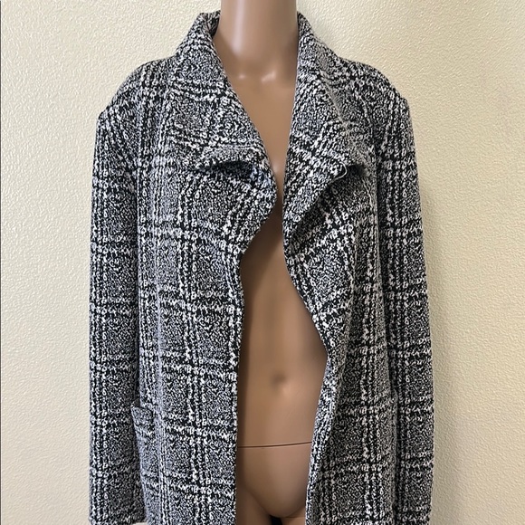 Sugar Rain- Women's Black and White Plaid Coat - Picture 2 of 9